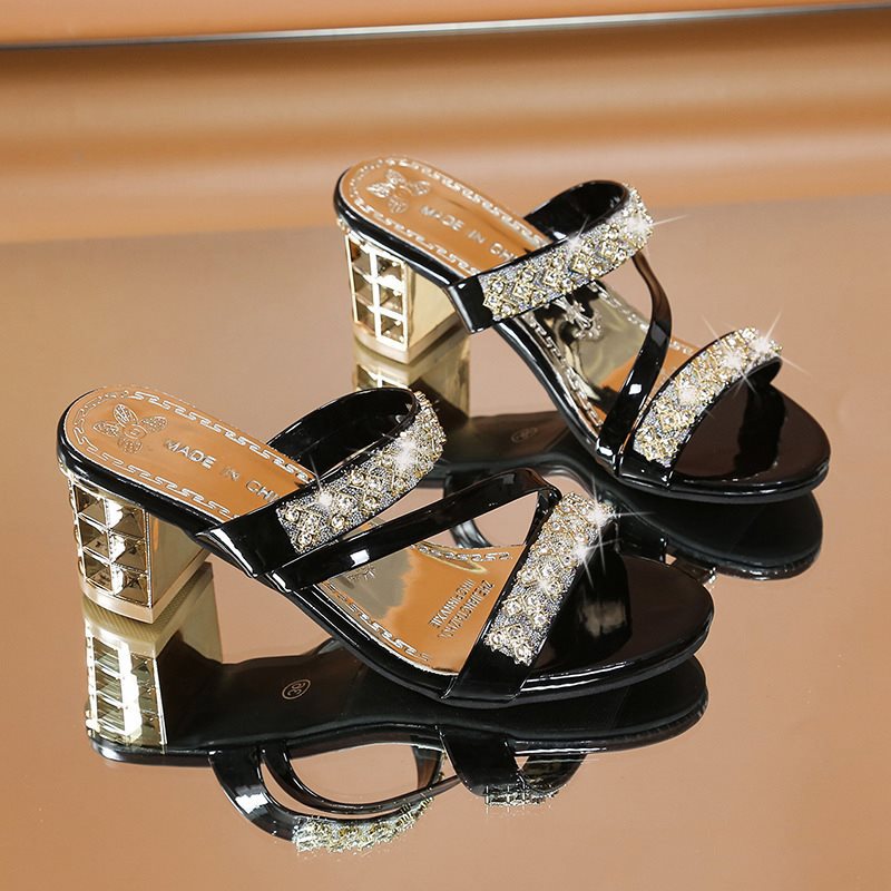 Damersandaler med blockhäl och rhinestone-utsmyckning