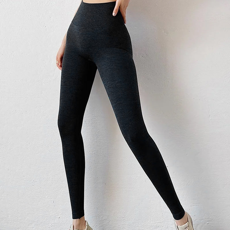 Yogabyxor med hög stretch och snabbtorkande egenskaper