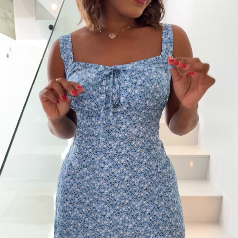 đžFloral Print Spaghetti Strap MiniklĂ€nnin