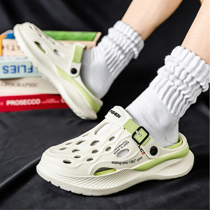 Unisex avslappnade och lätta slip-on-träskor