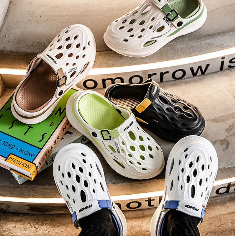 Unisex avslappnade och lätta slip-on-träskor