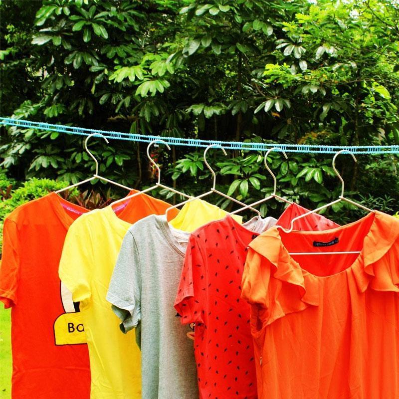 đ§ș KĂP 1, FĂ
1 GRATIS! đŹïž Vindskyddad och halkfri tvĂ€ttlina âš Snabbtorkande, sĂ€ker & enkel att sĂ€tta upp â perfekt för hemmet och balkongen âïž