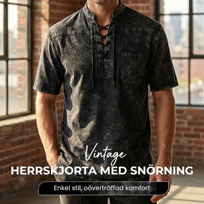 🌸Vårrea: 50 % rabatt👕Gothic-inspirerad retro-T-shirt för män, snörning vid V-ringningen, ficka i linn