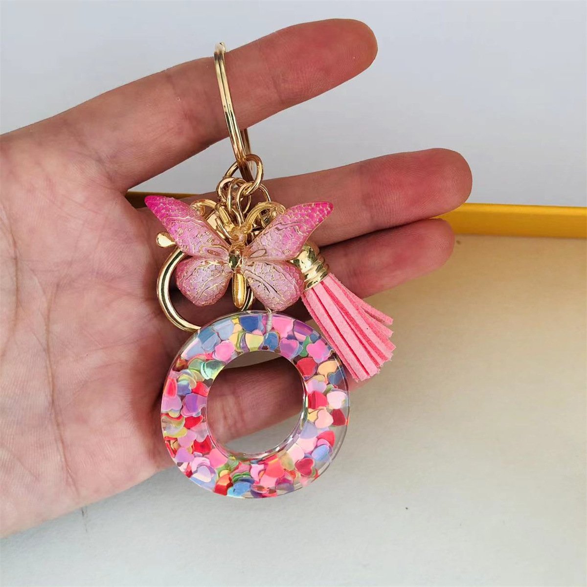 🎁Sista dagen 49 % RABATT🔥 🌼Nyckelringar med initialer🦋