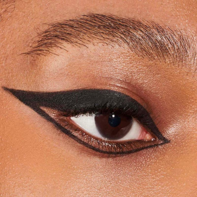 👁️ KÖP 1, FÅ 1 GRATIS! ✨ Vattentät långvarig eyelinerpenna – Precisionstipp & smudge-proof – Perfekt för dramatiska blickar eller vardagsmakeup – håller hela dagen 💄