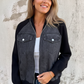🧥 Enkel denimstil med unik känsla – spliced-design jacka för en modern vardagslook