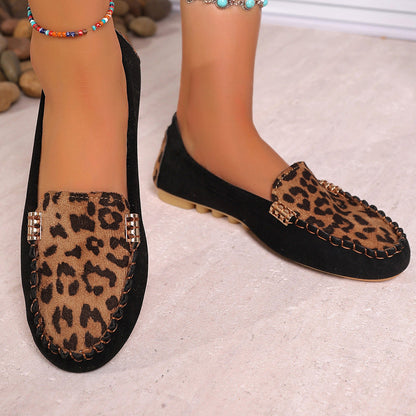 Lappeteppede loafers med leopardmønster til dame
