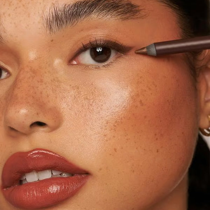 👁️ KÖP 1, FÅ 1 GRATIS! 🔥 Ultra-Pigmenterad Strandtålig Gel Eyeliner – Vattenfast, Långvarig Hållbarhet & Inkl. Gratis Pennvässare ✨