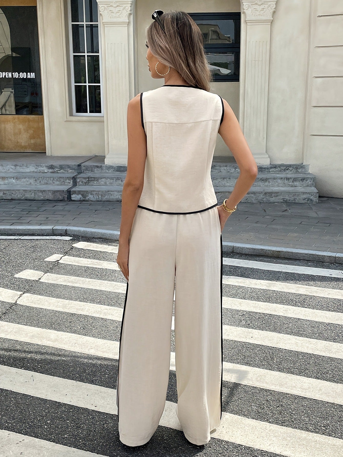 Tvådelat set för kvinnor med kontrastbindning Sleeveless Tank & byxor med dragsko i midjan