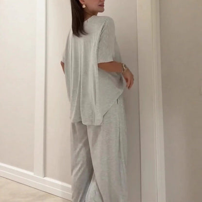 Damset med kortärmad topp och vida byxor i enfärgat tyg