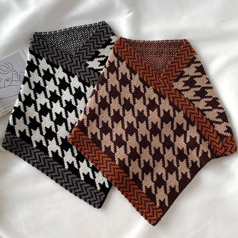 🥰Köp 1 och få 1 gratis💥Delikat triangelformad halsduk