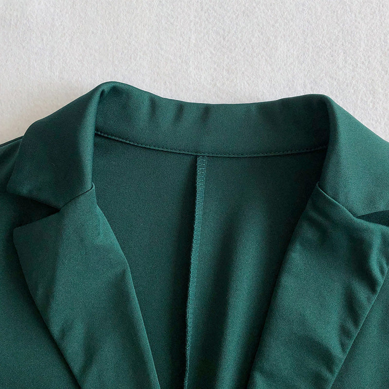 🔥 SISTA DAGENS ERBJUDANDE – 50 % RABATT 🔥 Damkostym i enfärgat tyg, 2-delat set med kavaj och byxor