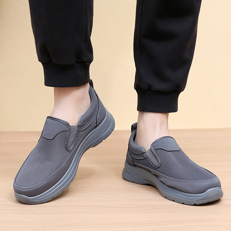 👟 50% RABATT NU! ✨ Ortopediska Andningsbara Slip-On-Sneakers för Män - Stödjer Sulgång med Minnesskuminsatser för Bekväm Heltidsanvändning 🏃‍♂️💨