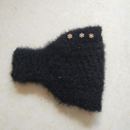 Stickat pannband för kvinnor med blommiga detaljer