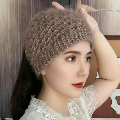 Stickat pannband för kvinnor med blommiga detaljer