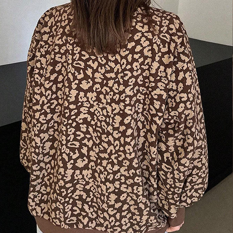 Damtröja med leopardmönster och halv dragkedja