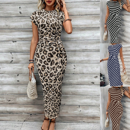 👗 Köp 2, få 5 % rabatt💃 Elegant klänning med knuten midja – smickrande passform, flödande tyg och perfekt för speciella tillfällen ✨
