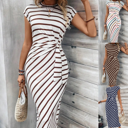 👗 Köp 2, få 5 % rabatt💃 Elegant klänning med knuten midja – smickrande passform, flödande tyg och perfekt för speciella tillfällen ✨