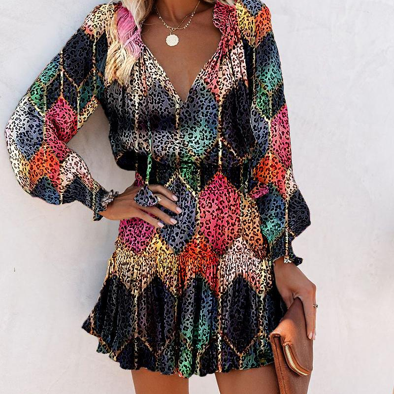 Köp två artiklar och få gratis leverans - Damklänning med V-ringning, långa ärmar och volangkant