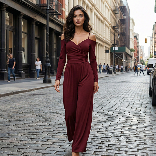 Jumpsuit med bar axlar, halterneck och vida be