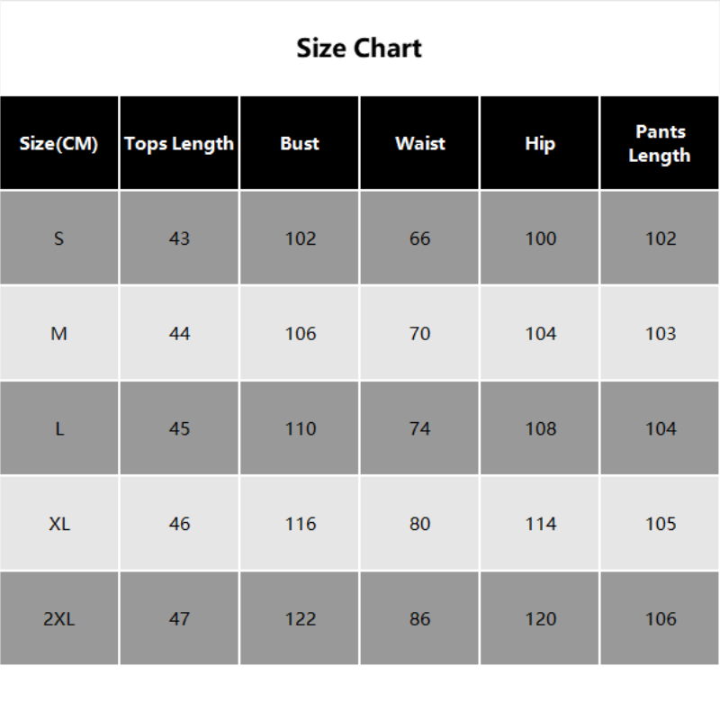 Tvådelat set för damer med kortärmad topp och raka byxor med vid be