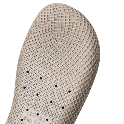 Unisex-tofflor i ventilerande nätmaterial
