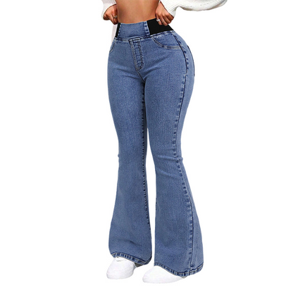 Elegant set med tvådelat set bestående av en linne med strass och utsvängda jeans