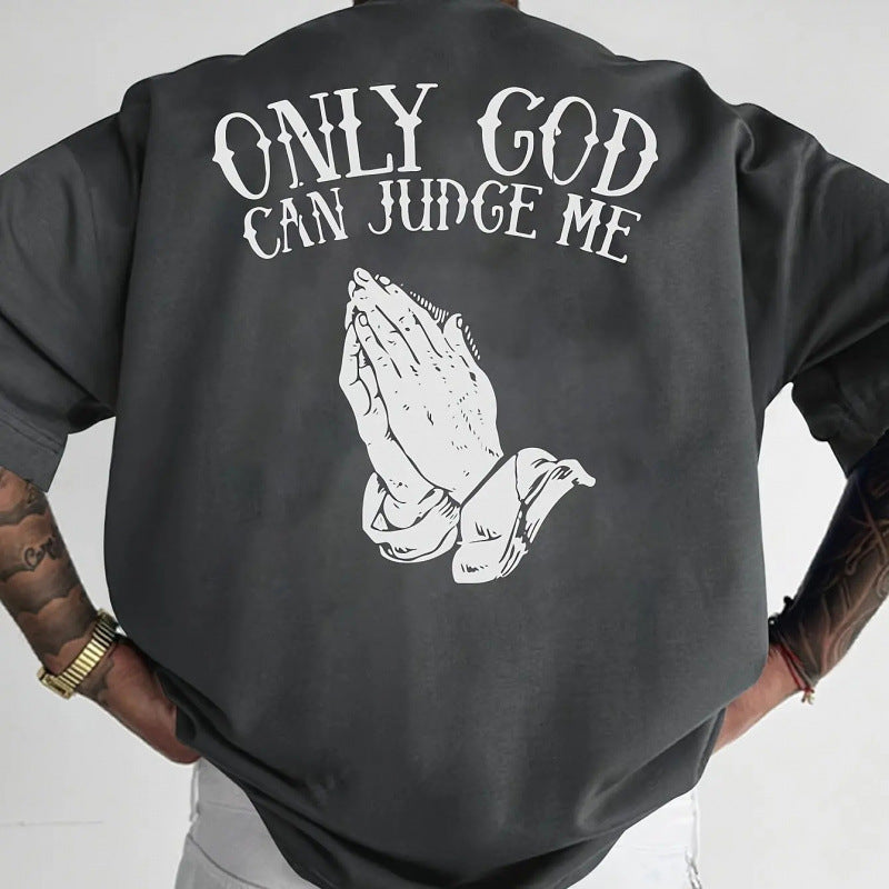 🙏 T-shirt med motiv av en man som ber med händerna ihop ✨
