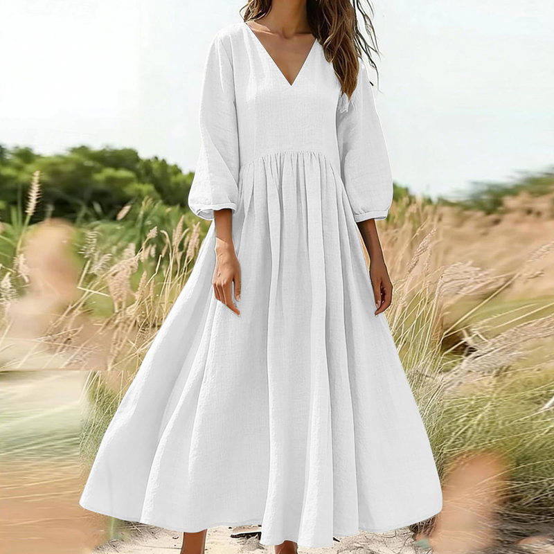 Trend just nu⭐ 👗 Elegant veckad långklänning med V-hals – perfekt för fest och vardag