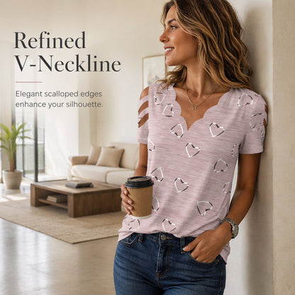 Nyhet✨ 👚 Klassisk scalloped V-hals med hjärtprint