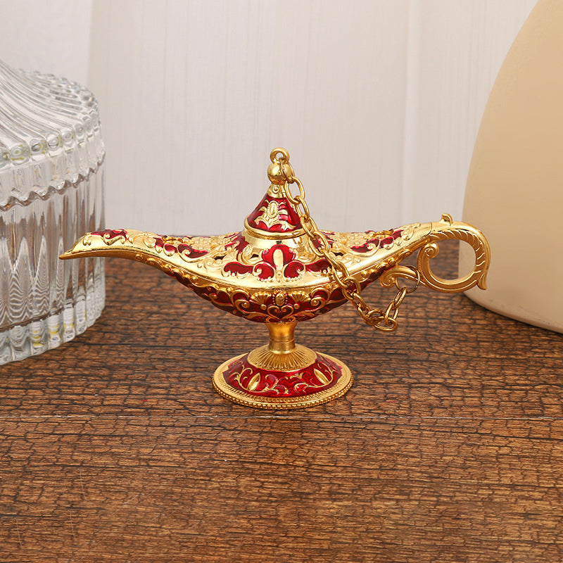 ✨50% RABATT NU! !✨ PRESENTDEAL – Skapa en magisk sagokänsla hemma med detaljrik vintagefinish – Dekorativ Aladdin-lampa i metall